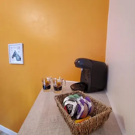 Frühstückspension Chez Jollyjune, A Moins D'une Heure Du Mont Saint Michel Champeaux