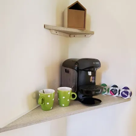 Chez Jollyjune, A Moins D'une Heure Du Mont Saint Michel Bed & Breakfast *