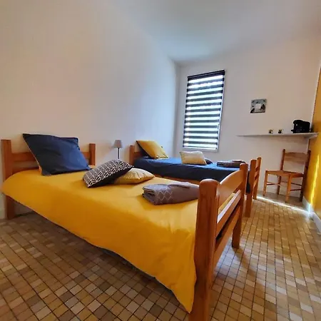 Chez Jollyjune, A Moins D'une Heure Du Mont Saint Michel Oda ve Kahvaltı