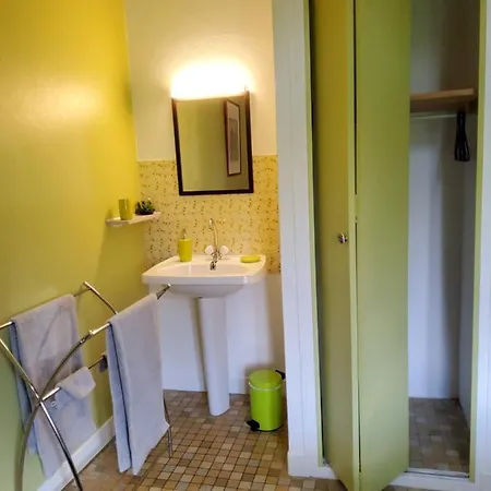 Bed and Breakfast Chez Jollyjune, A Moins D'une Heure Du Mont Saint Michel