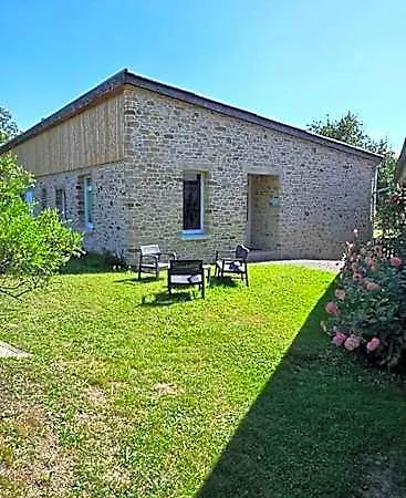 Chez Jollyjune, A Moins D'une Heure Du Mont Saint Michel Bed & Breakfast
