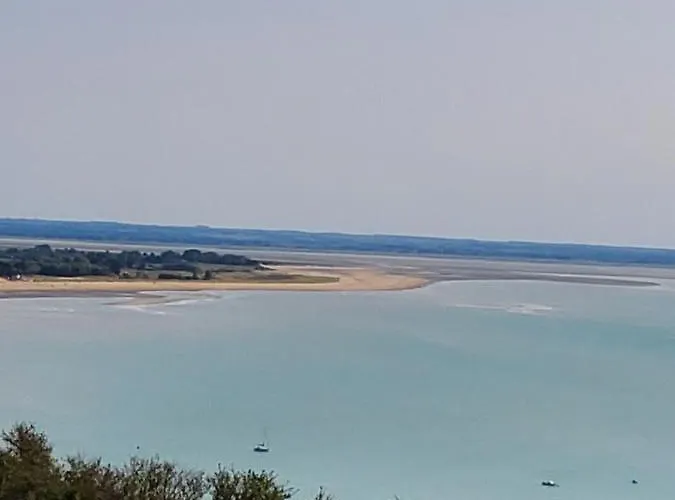 Chez Jollyjune, A Moins D'une Heure Du Mont Saint Michel Champeaux