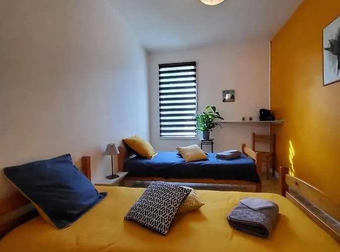 Chez Jollyjune, A Moins D'une Heure Du Mont Saint Michel Bed & Breakfast Champeaux